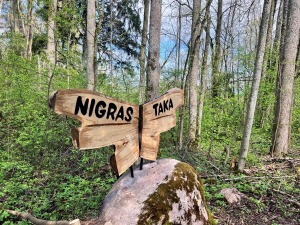 nigras-dabas-taka